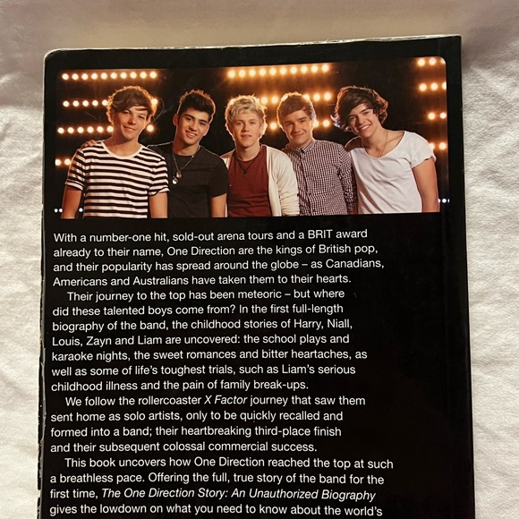 Bundle of 4 One Direction books! - Picture 14 of 16